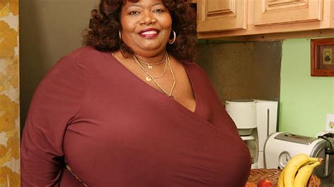 Norma Stitz. Born. Annie Hawkins-Turner. Atlanta, Georgia, United States. Website. normastitz .com. Annie Hawkins-Turner, better known by the stage name Norma Stitz, is a website entrepreneur and fetish model. [1] Her pseudonym is a word-play on "enormous tits", a result of gigantomastia. She holds the Guinness World Record for largest natural ... 